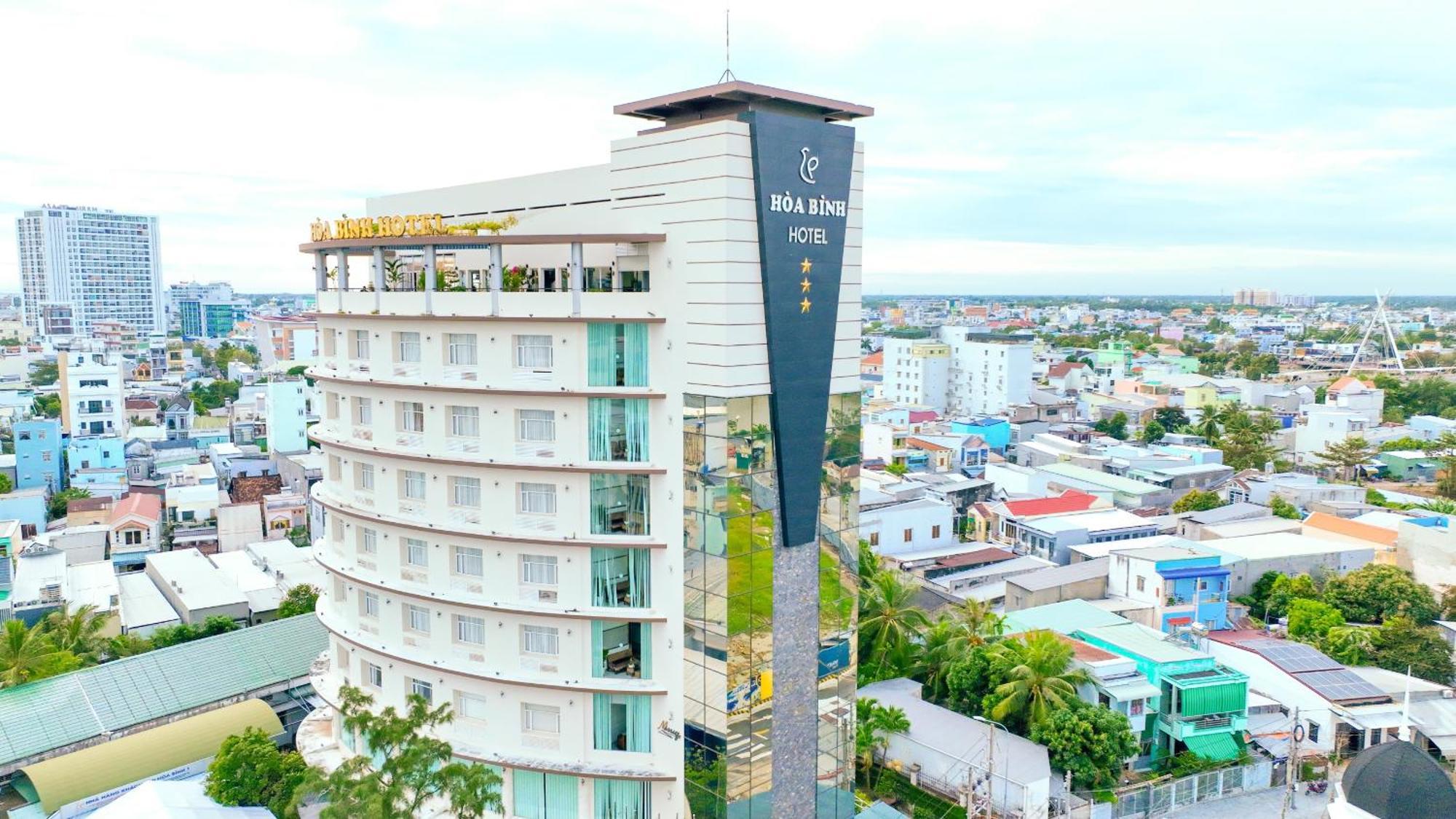 Hoa Binh 1 Hotel Long Xuyen Exterior photo